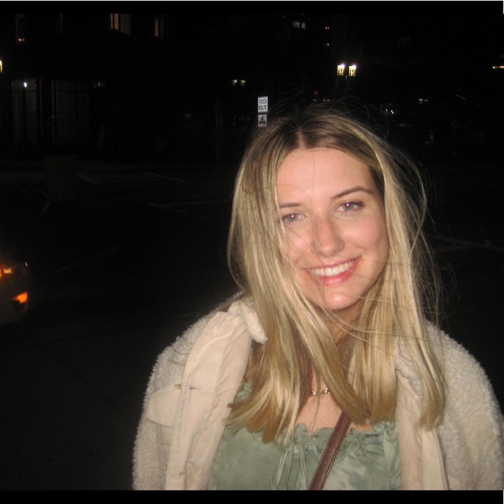 Meet your Posher, Ella